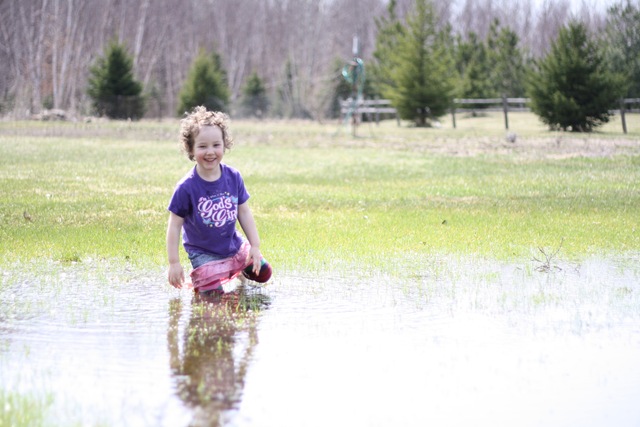[Puddle Jumping 023[5].jpg]