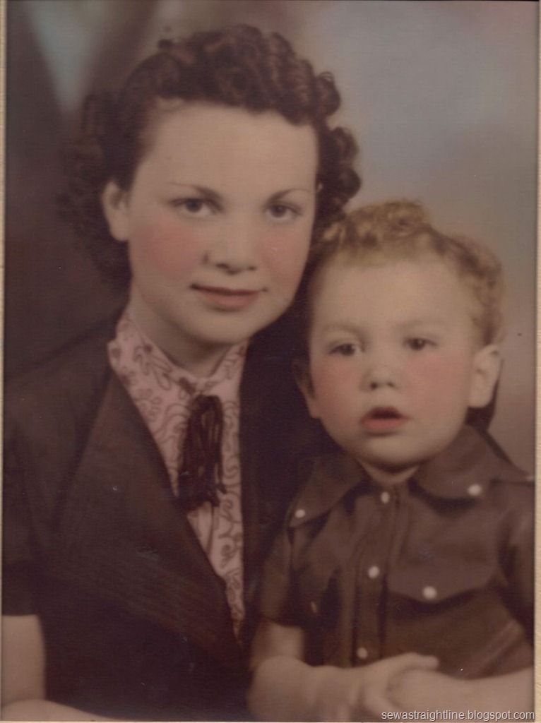 [Grandma Helen Jewett and Dean apx 1936-7[3].jpg]