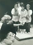Tea (1985). Sharon Omi, Emilya Cachapero, Amy Hill, Fay Kawabata & Mitzie Abe. Photo by Bob Hsiang.