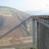 Hoogste brug ter wereld richting Xissuangbanna