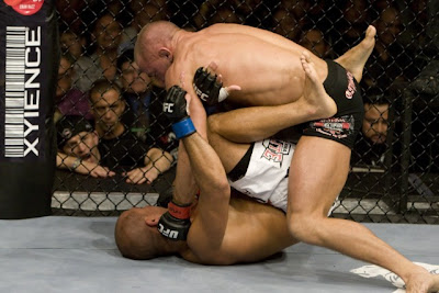 Жорж Сен-Пьер (Georges St. Pierre) и БиДжей Пенн (B. J. Penn)
