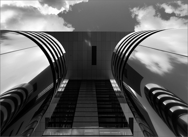 [6BlackandwhitearchitecturePhotograph[1].jpg]