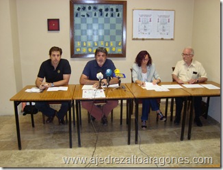 Antes de comenzar la presentación del torneo.