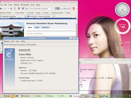 Desktop Linux ane Tampilan LinuxMint dengan foto cewek