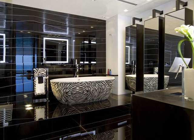[bathroom[7].jpg]
