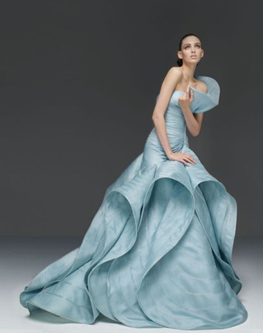 [VersaceSpr'09.fashionologie[3].jpg]