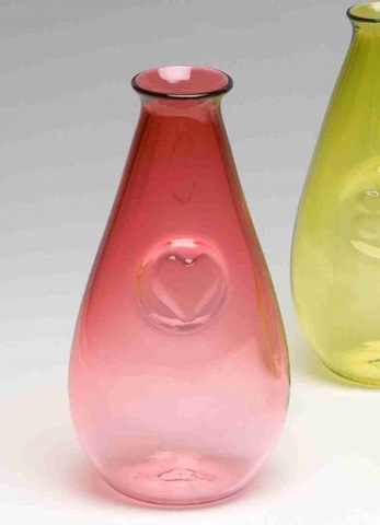[heartbudvase.pink.tannerglassetsy[3].jpg]