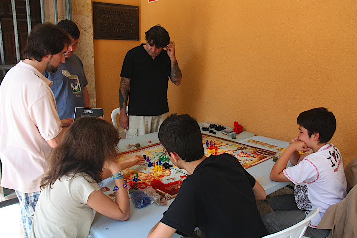 Si vis pacem, para ludem 2010