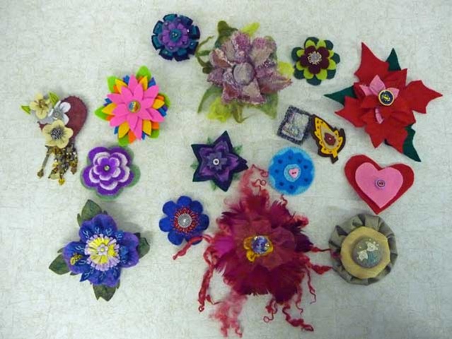 [button-brooches[3].jpg]