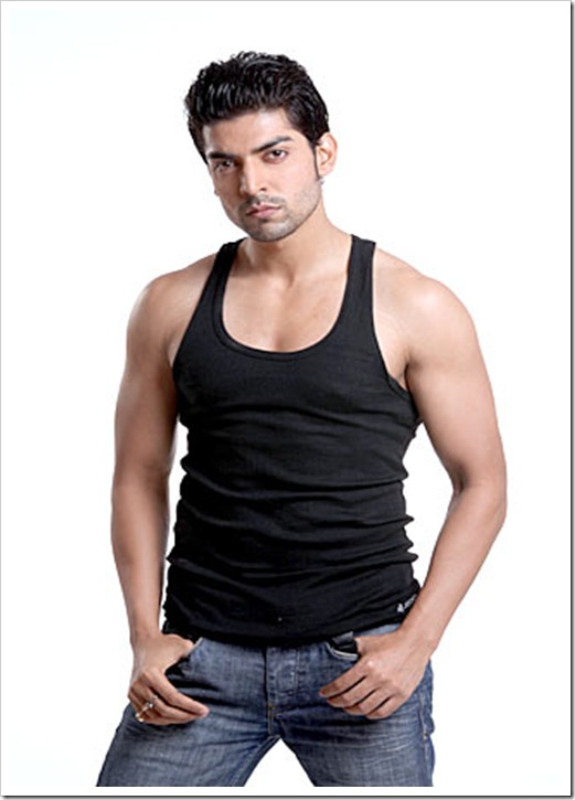 Shirtless Gurmeet Choudhary Shirtless Photos, Wallpapers