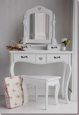 heart-cottage-dressing-table