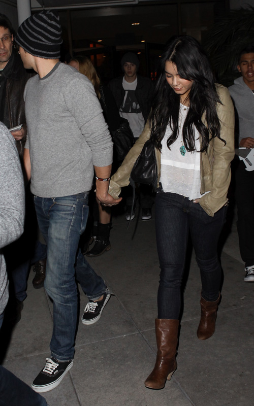 %Lady Gaga Justin Bieber Zac y Vanessa; de la MANO por AVATAR