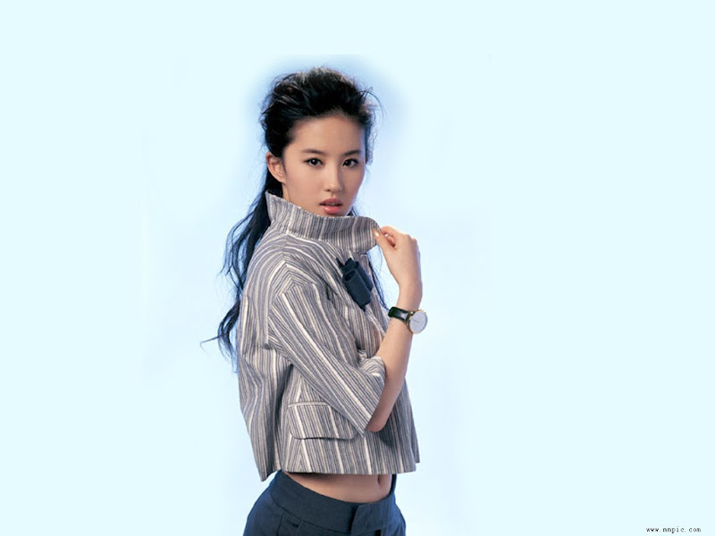Crystal Liu Yi fei Wallpaper Chinese Celebrity Actress and Singer Crystal Liu Yi fei Wallpaper
