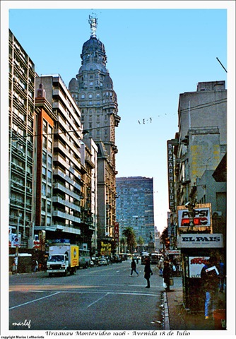 [101MontevideoAvenida18Julio2.jpg]