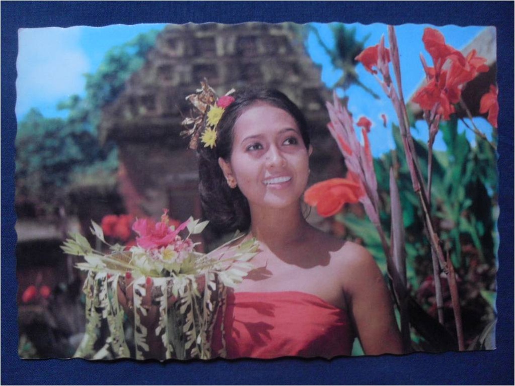 [Post Card Penari Pendet Bali[6].jpg]
