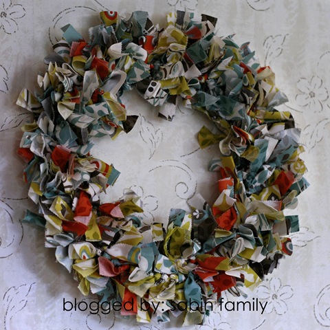 [fabric wreath[3].jpg]