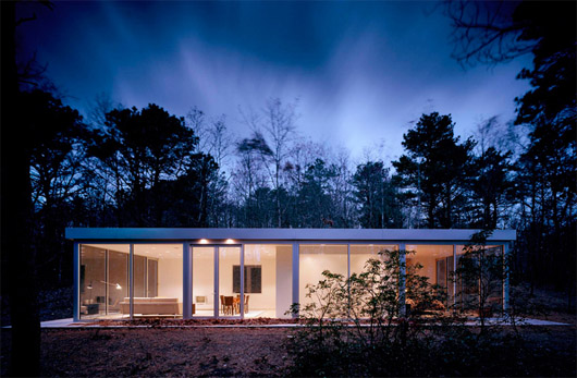 Simple And Elegant Guesthouse Design Glass Wall Architecture