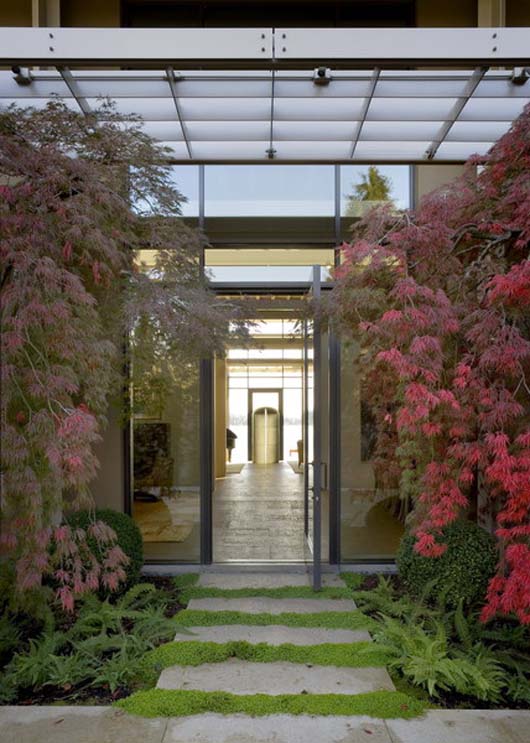 Landscape Design Luxury Home Decorating Ideas - Exterior luxury home design landscape garden decorating