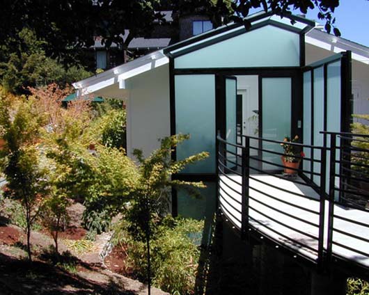 modern home decorating rear deck design