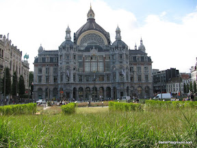 Antwerp Train Station-1.JPG