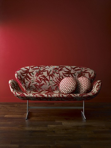 [divano a fiori rosso parete[4].jpg]