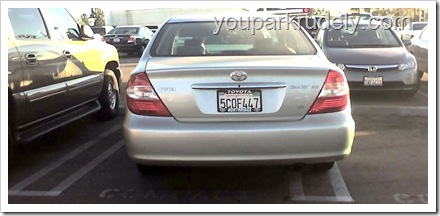 Grey Toyota Camry parked rudely - youparkrudely.com