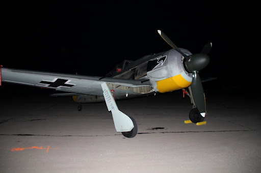 lh5.ggpht.com/_8i78vz6oqEM/TAzBSqkGTgI/AAAAAAAAAK8/y7MaDClKV-s/ap-fw190-0101d.jpg