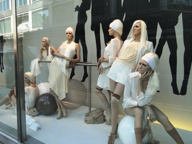 [ZARA4[4].jpg]