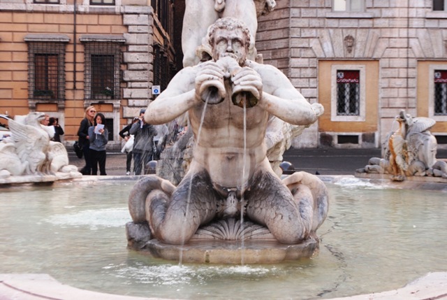 [Roma0246.jpg]