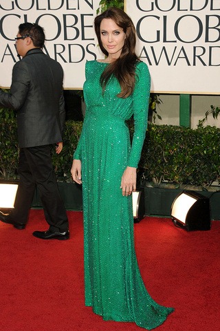 [ANGELINA-JOLIE-BY-VERSACE2.jpg]