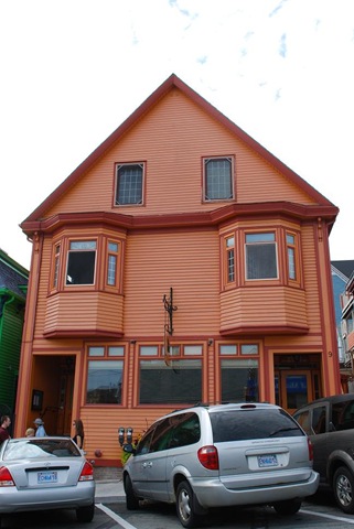 [orange restaurant[3].jpg]