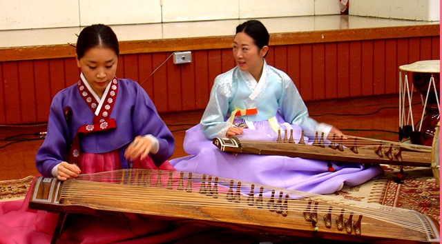 [Bora Ju and Minji Kim[8].jpg]