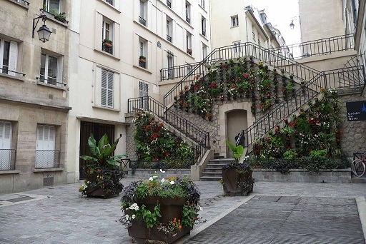 [Les escaliers de la rue Rollin[3].jpg]