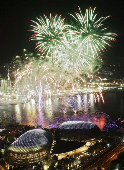 http://lh5.ggpht.com/_93v5_PAhw3I/SXG2hPzfbmI/AAAAAAAAAbk/qEBtqvoxmKo/s800/singapore.jpg