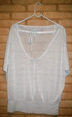 [blusa prata costas[2].jpg]