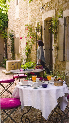 [britishhomesandgardensaug2009frenchb[2][3].png]