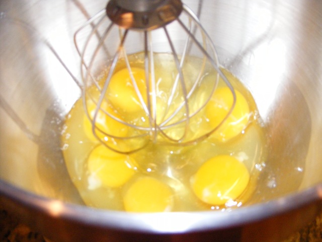 [Eggs in bowl[5].jpg]