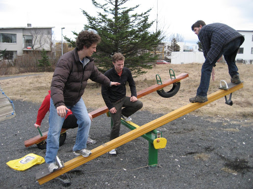 teeter