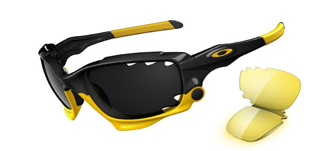 Estiloso modelo da Oakley Live Strong Jawbone