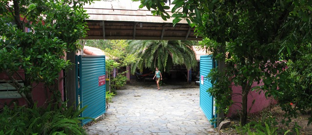 [Dolphinplacehostel4.jpg]