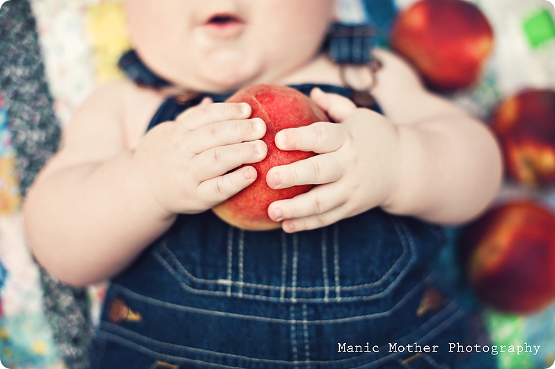 baby-with-peaches