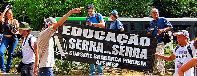 [Professores 19 de Março 003-1[8].jpg]