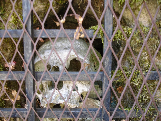 Detalle de las Calaveras en la Iglesia de la Alberca