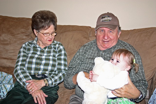 [Houston - Tess with Willis and Wilma[3].jpg]