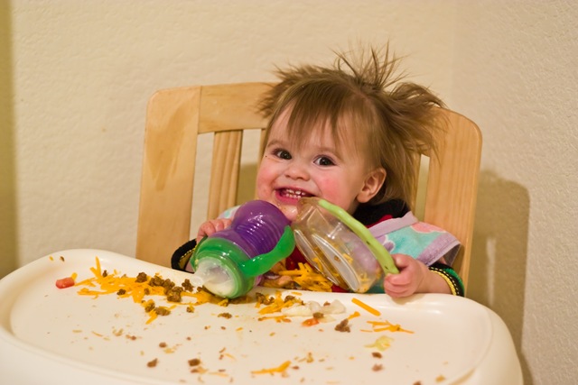 [random - Tessa eating smile[3].jpg]