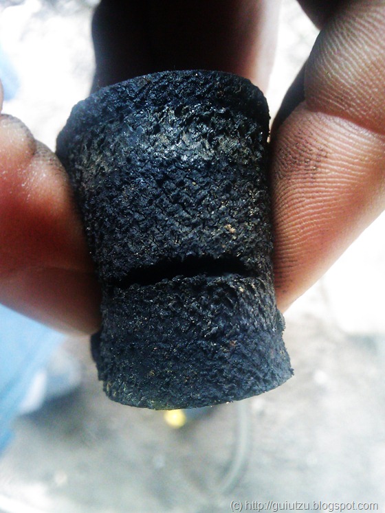 furtunul dintre carburator si muzicuta