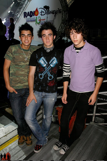 Karışık Jonas Brothers Resimleri 2 Jonas+brothers+45
