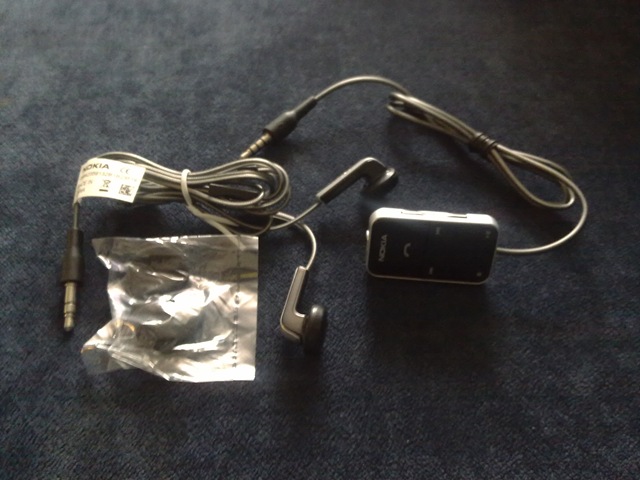 [Headset3.jpg]