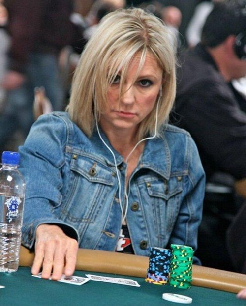 The Hot And Pretty Poker Girls