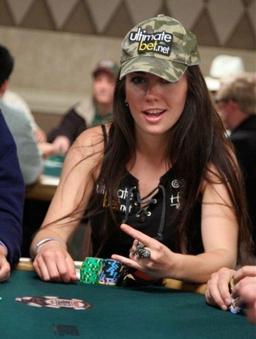 The Hot And Pretty Poker Girls